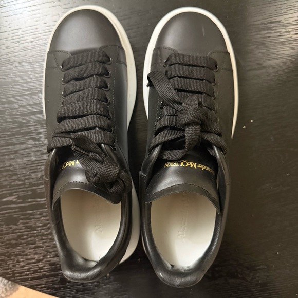 100% Authentic Alexander McQueen Black Men's Sneakers